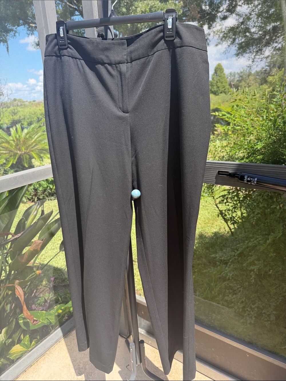 Chico's size 2.5 reg Black Straight-Leg Trousers with Clean Waistband